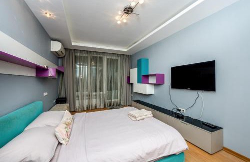 Studentski Grad Apartment | Sofia Luxury 3-Bed Penthouse Apartment Sleeps 6
