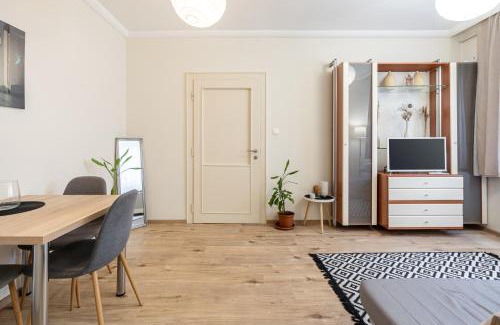 Laposdulo Apartment | Soft Corner Apartment