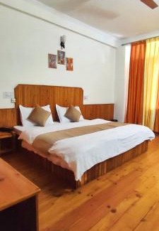 Naggar Hotel | Soham's Chateau De Naggar - Manali
