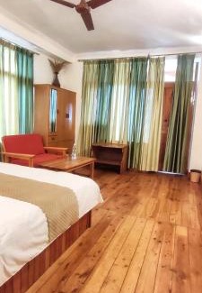 Naggar Hotel | Soham's Chateau De Naggar - Manali