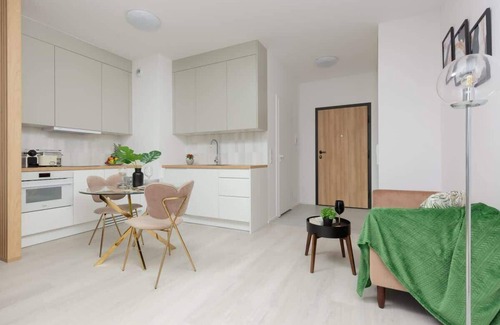 Praga Poludnie Apartment | SOHO | Cozy Studio | Parking | SmartTV | Wifi