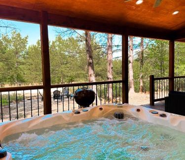 Broken Bow House | Soho Haven Cabin is Luxurious!