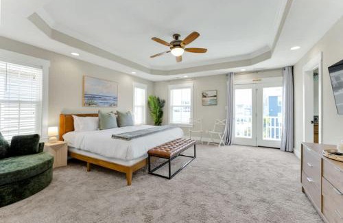 East Ocean View House | Sojourn Bay Haven Beach Home Steps to the Bay