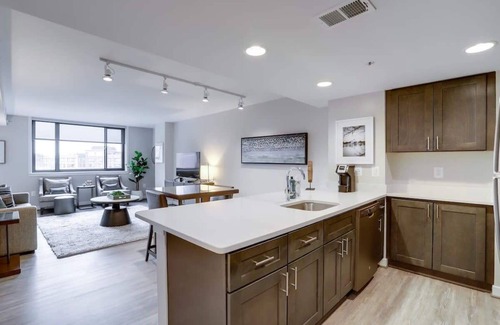 Court House Apartment | Sojourn | Courtland Towers Metro Accessible