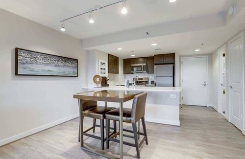 Court House Apartment | Sojourn |Courtland Towers | Great Views