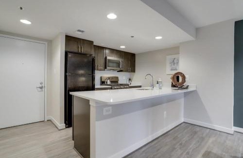 Court House Apartment | Sojourn Courtland Towers