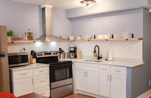 East Ocean View Apartment | Sojourn's Harborage Jellyfish Suite Near Beach