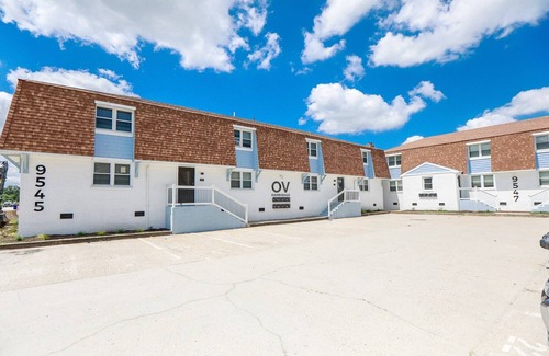 East Ocean View Apartment | Sojourn's Harborage Coral Suite
