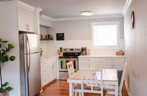 Willoughby Spit Apartment | Sojourn Shell Suite 2 BR 2 BA at Beach Cottages