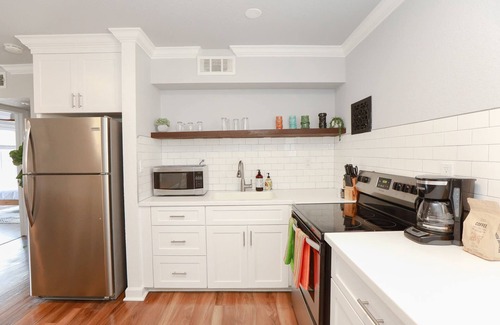 Willoughby Spit Apartment | Sojourn Shell Suite 2 BR 2 BA at Beach Cottages