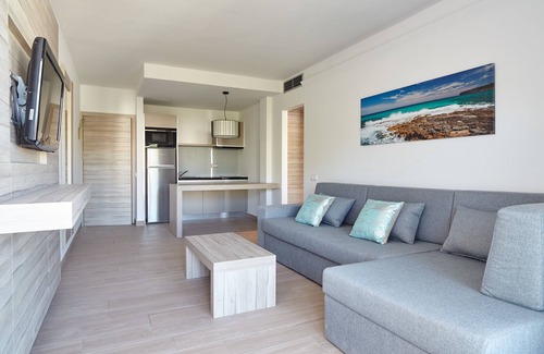 Sant Antoni de Portmany Apartment | Sol Bahia Ibiza Suites