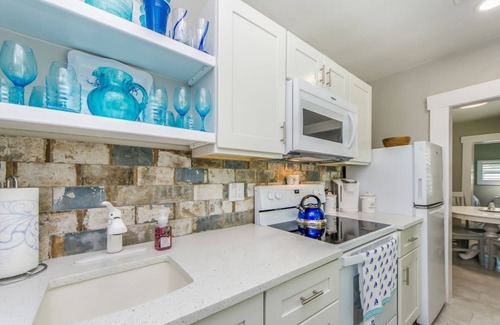 Independence Square Cottage | Sol & Luna Cottages, bright, modern & beautiful