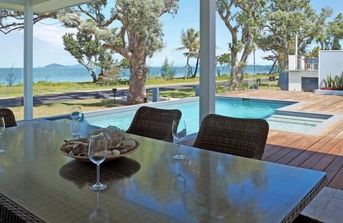 South Mission House | Solace ~ Dream Beachfront Escape