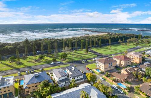 East Ballina House | Solana - A Beachside Masterpiece. Winter Escape Special - Free Nights on us!