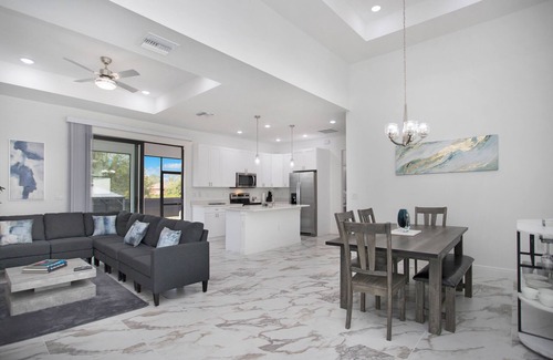 Sunshine House | Solana Oasis Vacation Home