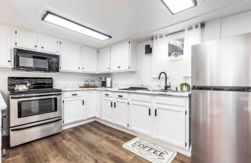 Rimrock House | Solar Powered, 2 Bed 1 Bath Princeton Suite