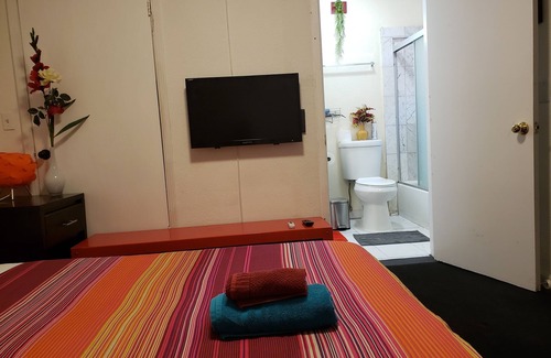Oakland Bed & Breakfast | Solaris Room-Spectaular Bay Views