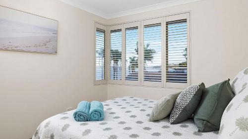 Soldiers Point Apartment | Soldiers Point Absolute Waterfront The Peninsula