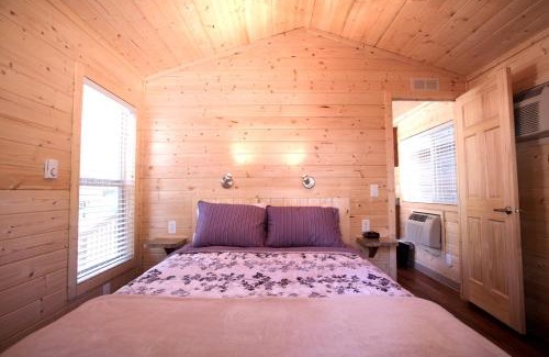 Acton Resort | Soledad Canyon Wheelchair Accessible Cottage 16