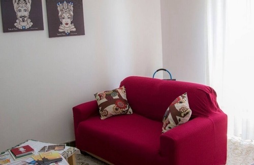 Palazzolo Acreide Historic Centre Apartment | Soleggiato appartamento a 2 minuti dal centro
