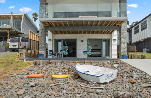 Maraetai Apartment | Soleil on Omana - Omana Beach Holiday Home