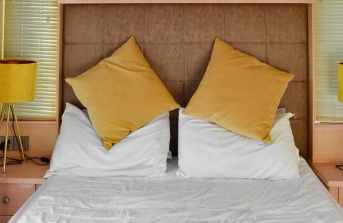 Cowes House | Solent Village 13-Uk44072