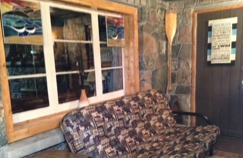 Ely House | Solid Rock Cabin Island View Private Dock 4 Season Winter 3 night -Summer Weekly