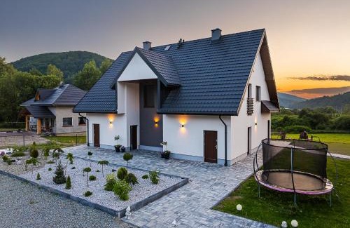 Bobrka Apartment | Solina Bóbrka Apartamenty PanDamazy 530-487-636z widokiem na kamieniołom i Zalew Myczkowiecki