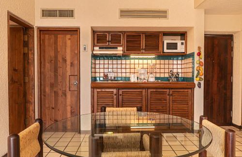 Marina Resort | Solmar Resort