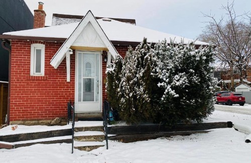 Old East York House | Solo I East York Space Share Toronto Canada