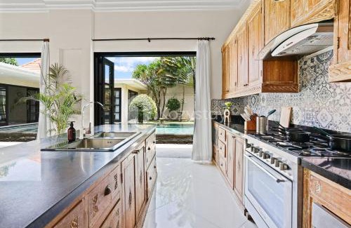 Sanur Villa | Sombra Villa by Kozystay - Sanur