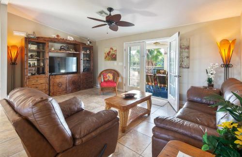 Marathon House | Sombrero Sands