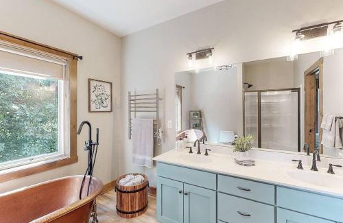 Senecaville House | Some Kind of Wonderful-Escape Near Seneca Lake