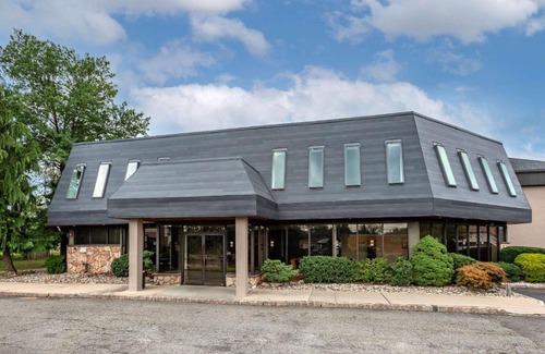 Somerset Hotel | Somerset Lofts
