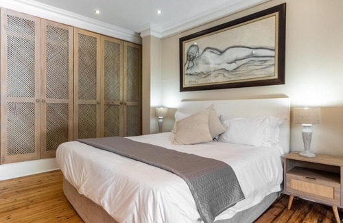 Camps Bay House | Something Special Villa in glitzy Camps Bay