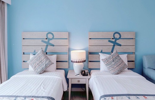 Ko Sichang Hotel | Somewhere Koh Sichang
