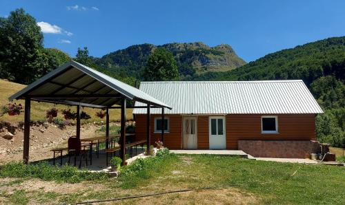 Savnik Bed & Breakfast | Somina
