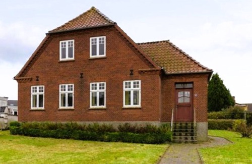 Augustenborg Villa | Sommer's Villa - cozy house with private garden and terrace
