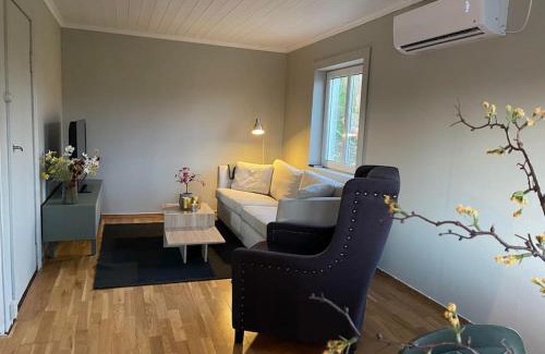 Visnes House | Sommerhus med 4 soverom og sjøutsikt