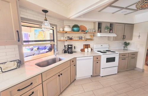 Englewood South House | Sommers Boaters Paradise - Pet Friendly with Boat Dock
