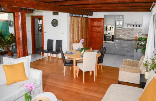Gyor Apartment | Somos Apartman
