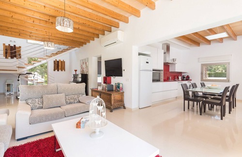 Maria de la Salut Villa | SON PEROT Finca for 8 with pool and free WiFi