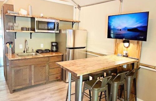 Sutherland Springs House | Son's Rio Cibolo Birdhouse Cabin #15 Creekside Cabins on the Gorgeous Cibolo Creek!