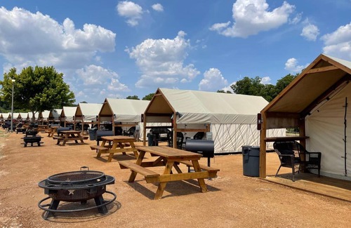Sutherland Springs Other | Son's Rio Cibolo Glamping Cabin #B Poolside Cabins with Hot Tubs, Paddle Boarding, and More!