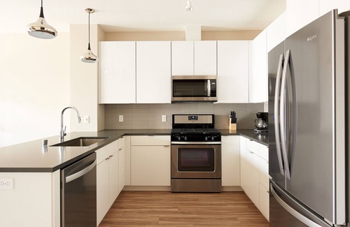 Downtown East Apartment | Sonder at East End | One-Bedroom Apartment w/Balcony