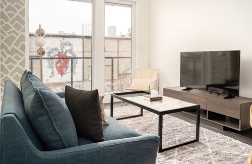 Griffintown Apartment | Sonder at The Richmond | Superior Two-Bedroom Apartment