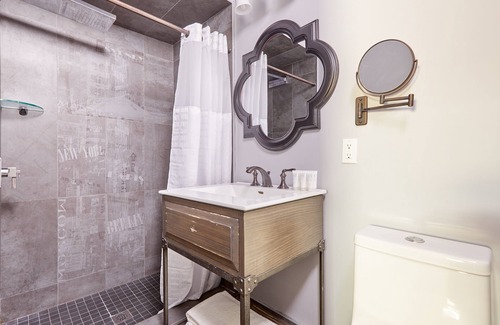 Church and Wellesley Apartment | Sonder The Wellesley | Full Room