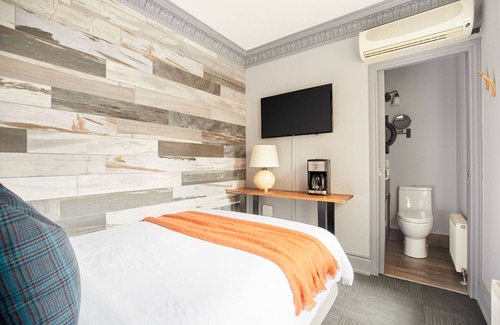 Church and Wellesley Apartment | Sonder The Wellesley | Full Room