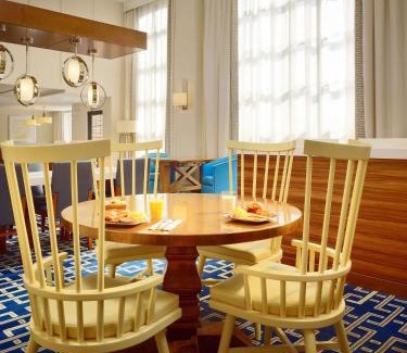 Auburn Hills Hotel | Sonesta ES Suites Auburn Hills Detroit