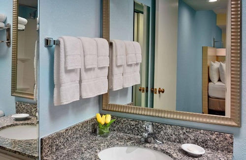 Auburn Hills Hotel | Sonesta ES Suites Auburn Hills Detroit
